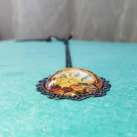 Disney: Alice necklace - Picture 7 of 7